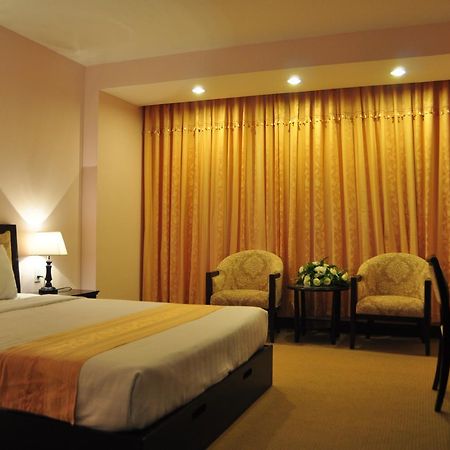 Dong Kinh A Hotel Хошимін Екстер'єр фото