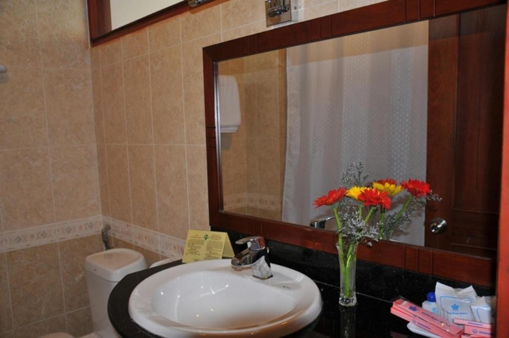 Dong Kinh A Hotel Хошимін Номер фото