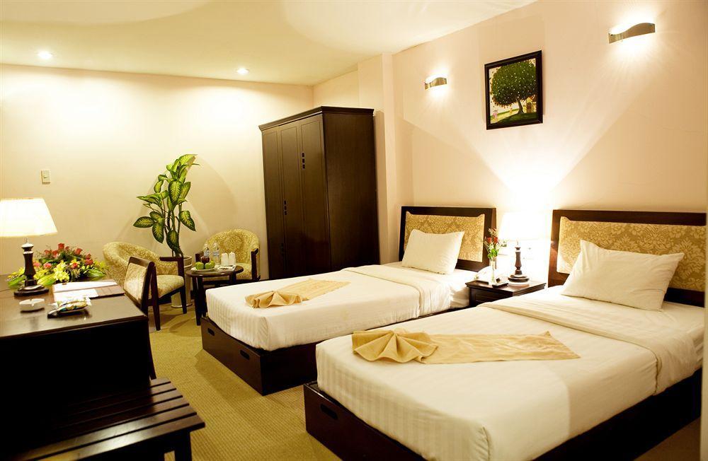 Dong Kinh A Hotel Хошимін Екстер'єр фото