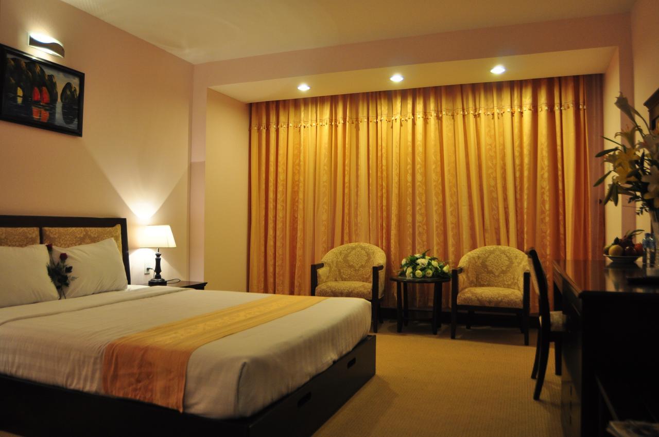 Dong Kinh A Hotel Хошимін Екстер'єр фото
