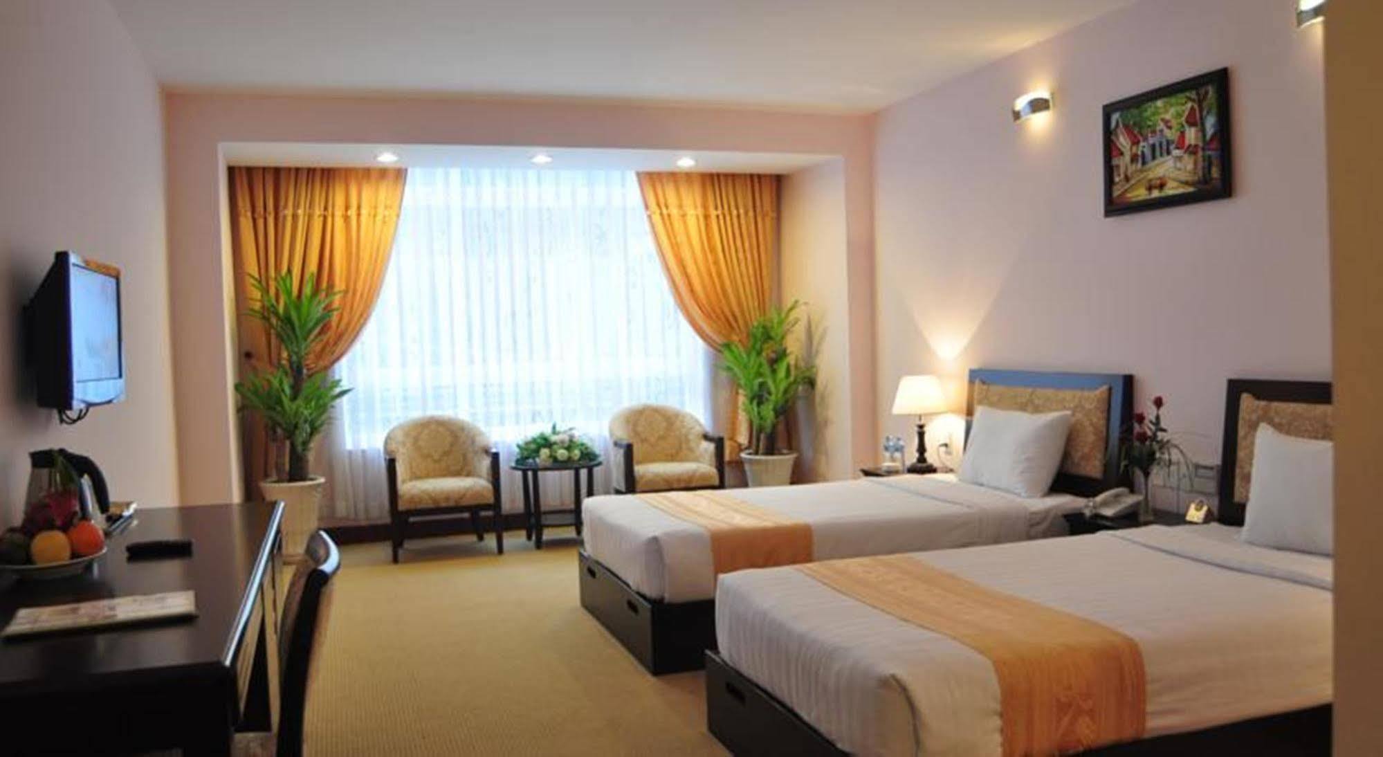 Dong Kinh A Hotel Хошимін Екстер'єр фото